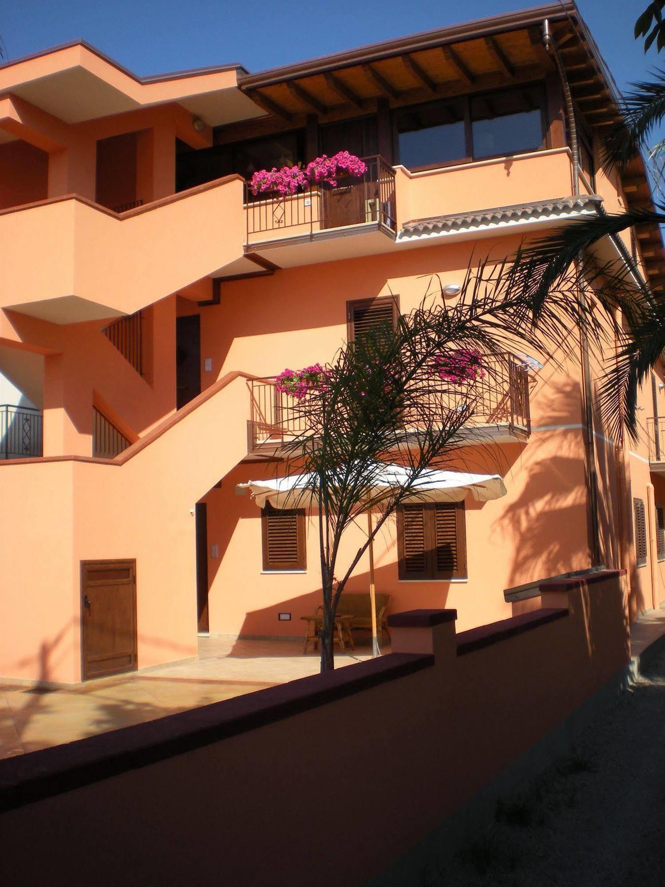 B&B Il Girasole Capo d'Orlando Exterior photo